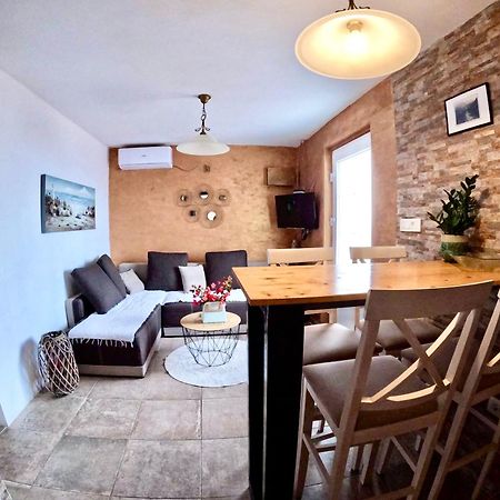 Apartments Obradovic Krasići Zewnętrze zdjęcie