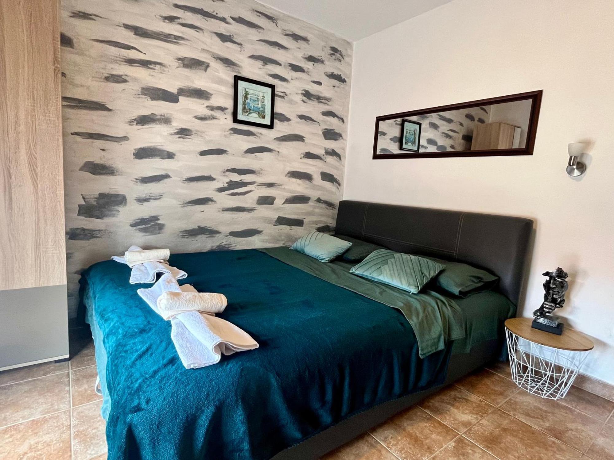 Apartments Obradovic Krasići Zewnętrze zdjęcie